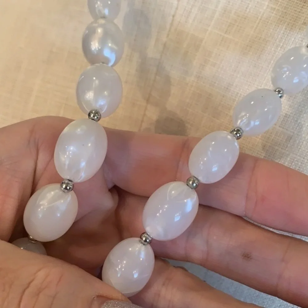 Monet glass bead nice quality graduates long beaded necklace